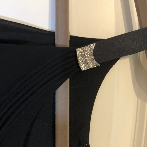 Black knee length special occasions dress - Picture 4 of 4